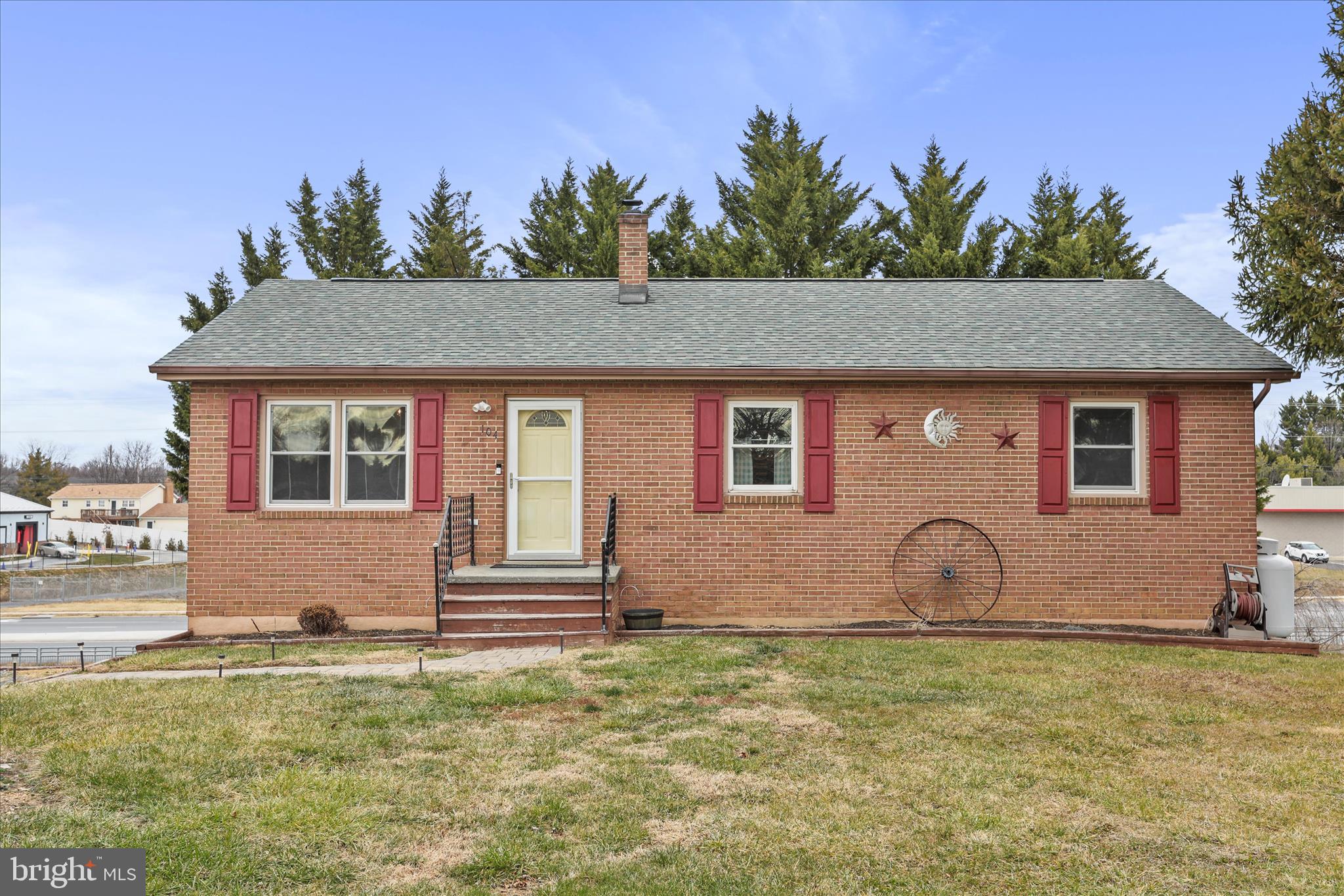 RIDGEFIELD - Residential