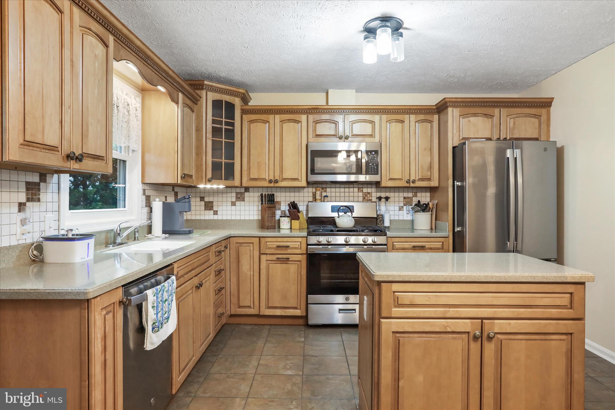 RIDGEFIELD - Residential