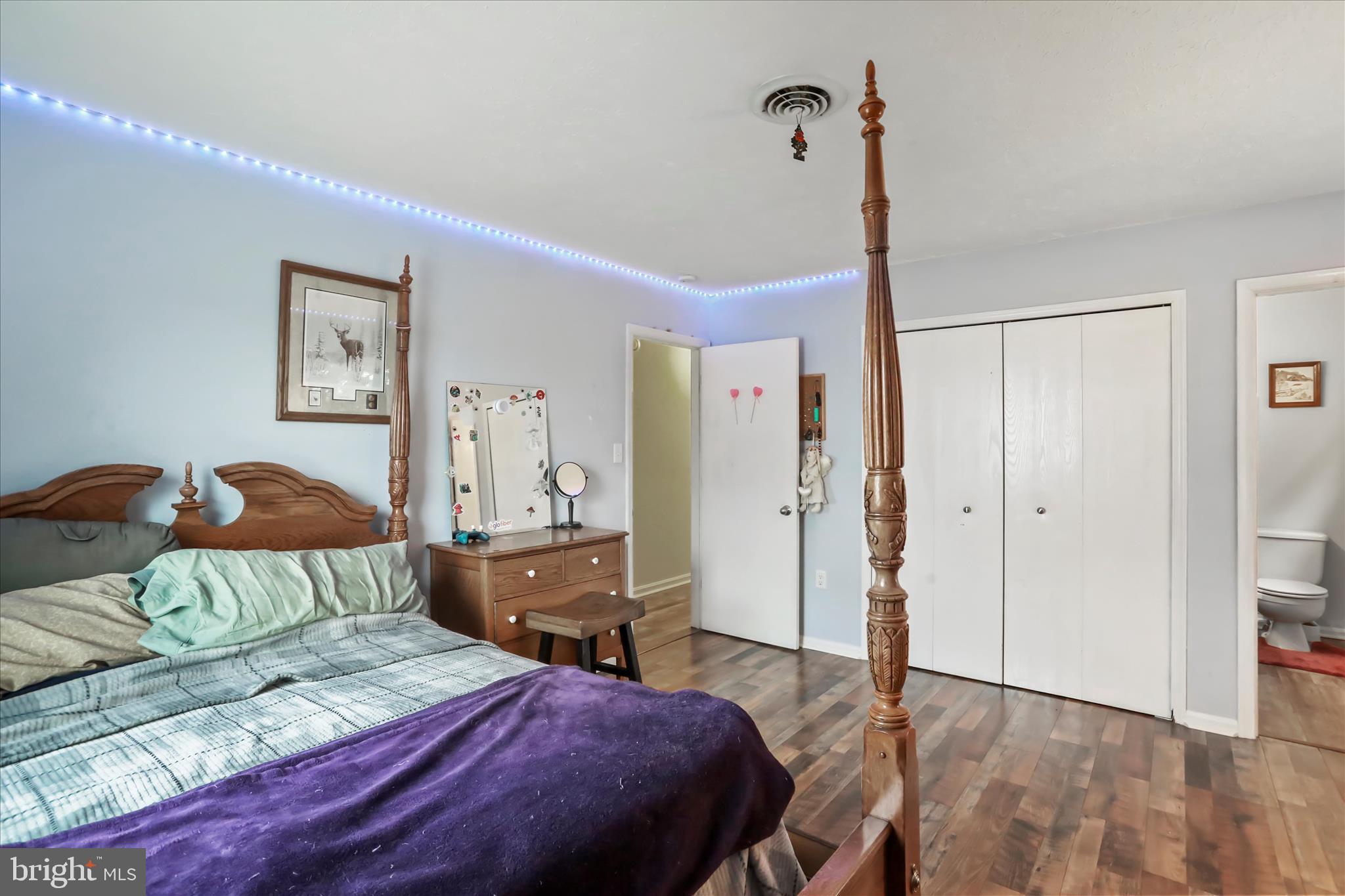 RIDGEFIELD - Residential