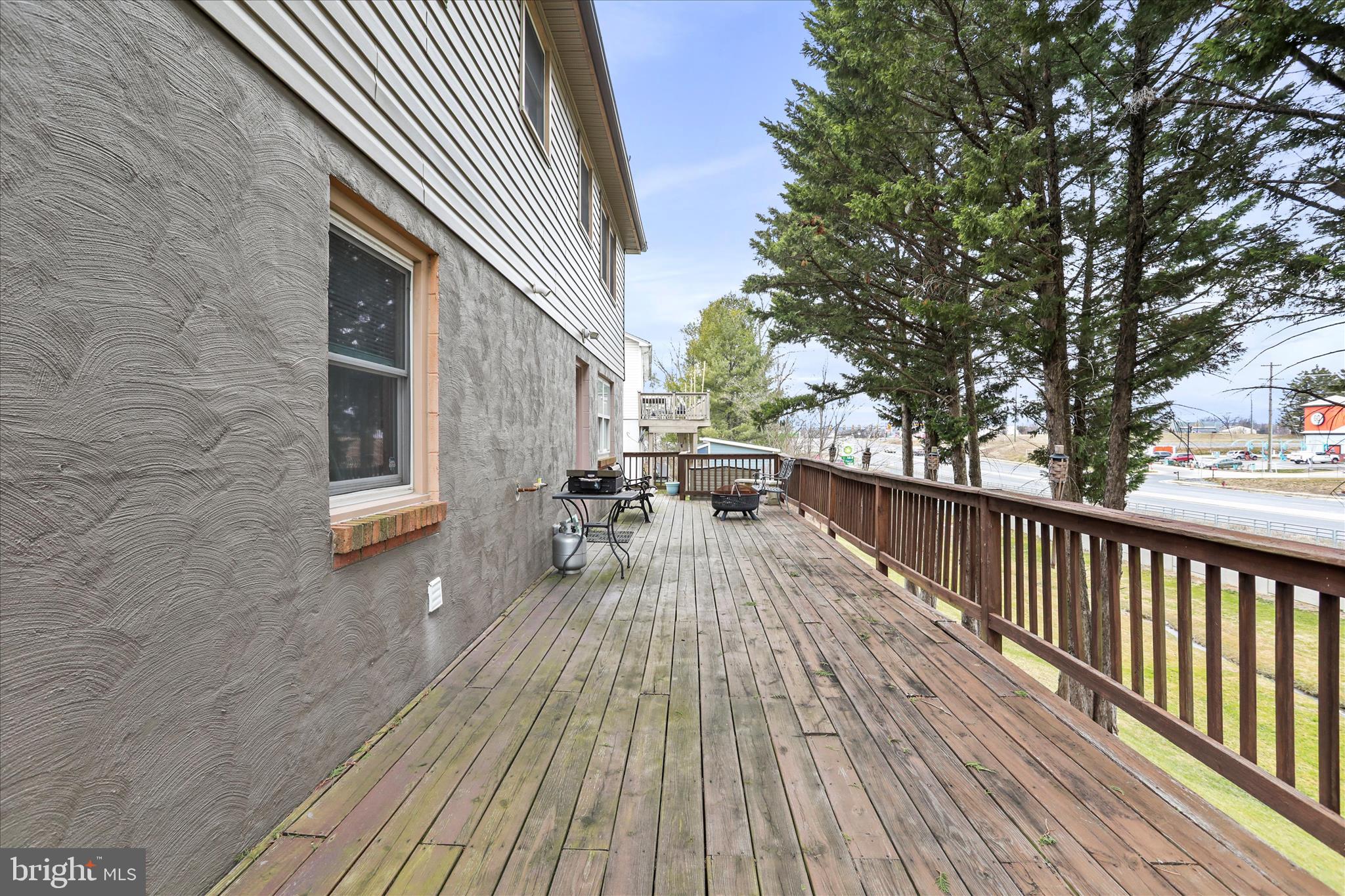 RIDGEFIELD - Residential