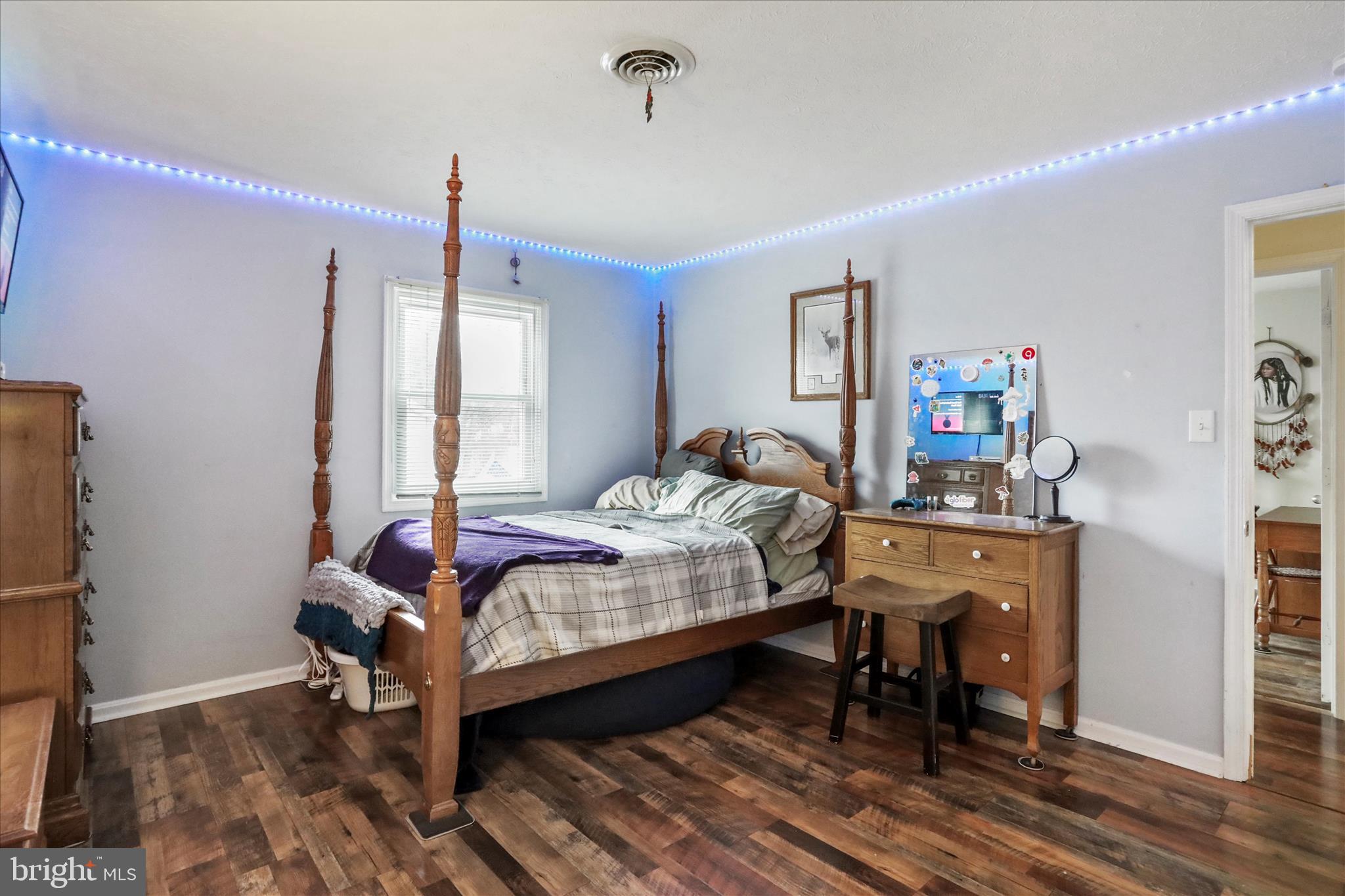 RIDGEFIELD - Residential