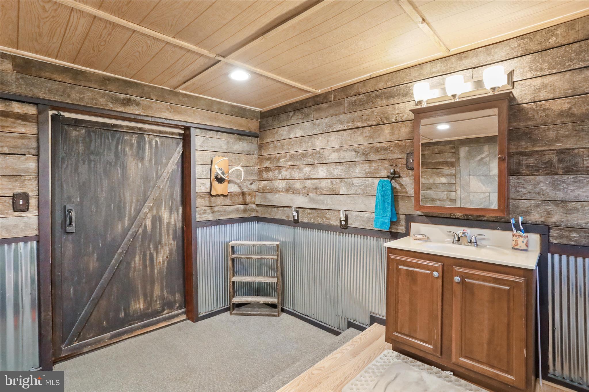 RIDGEFIELD - Residential