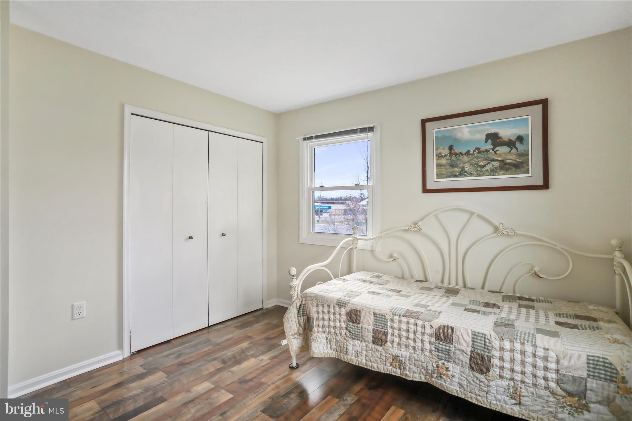 RIDGEFIELD - Residential