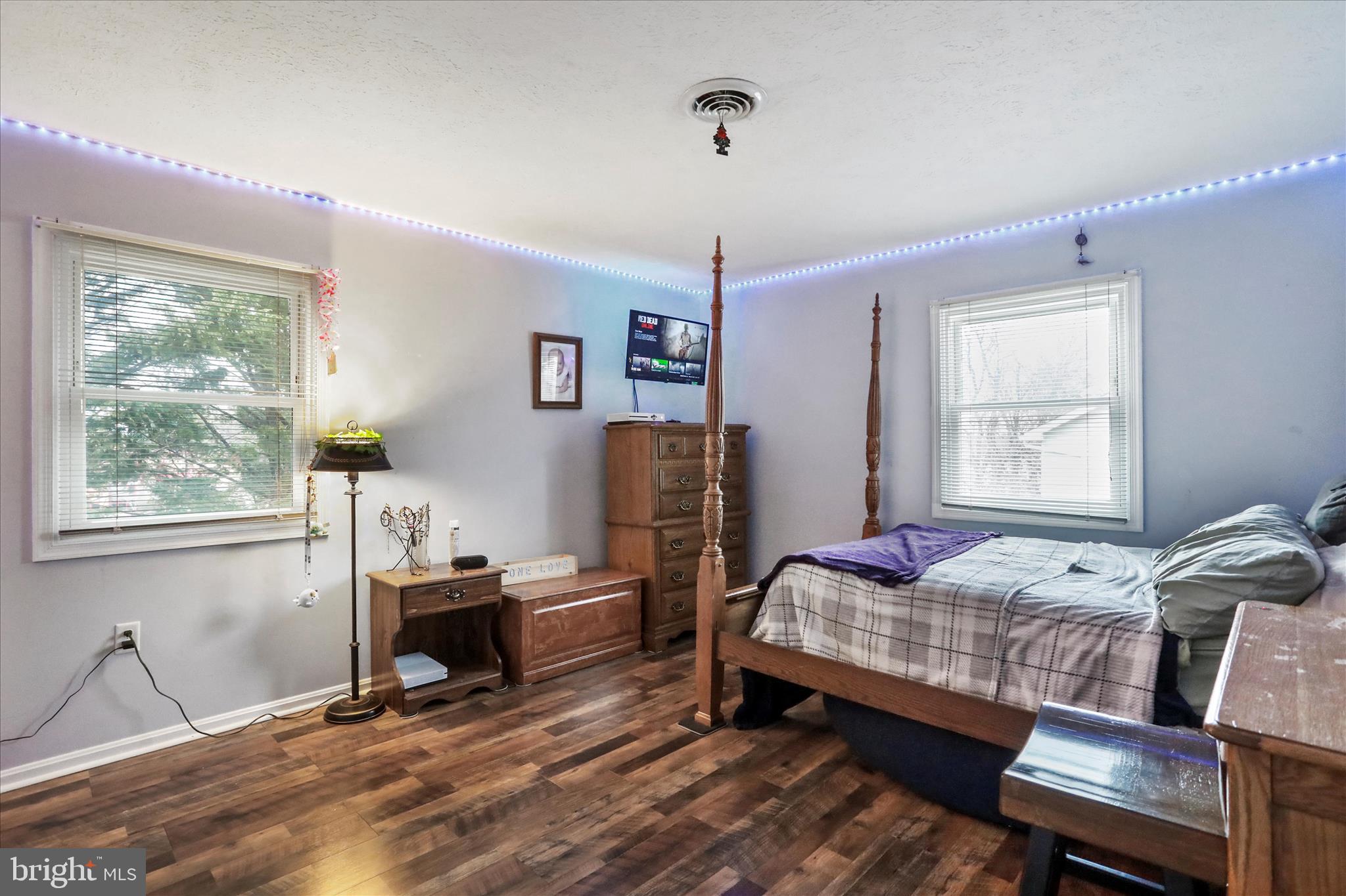 RIDGEFIELD - Residential