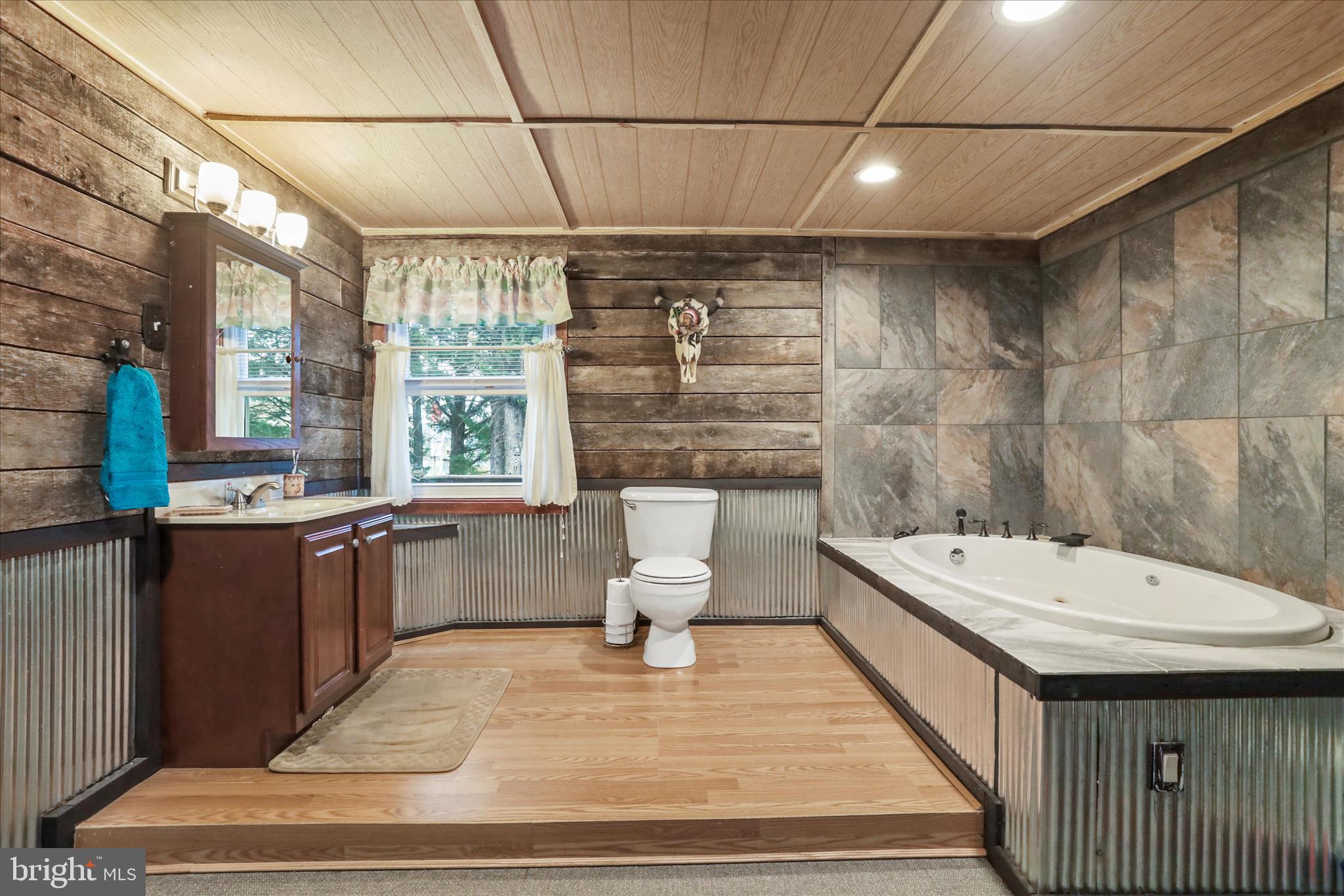 RIDGEFIELD - Residential