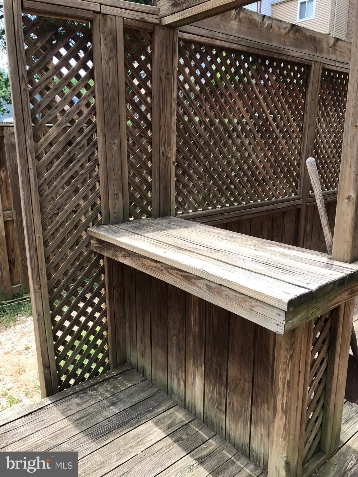 D EVEREUX WEST - Residential Lease