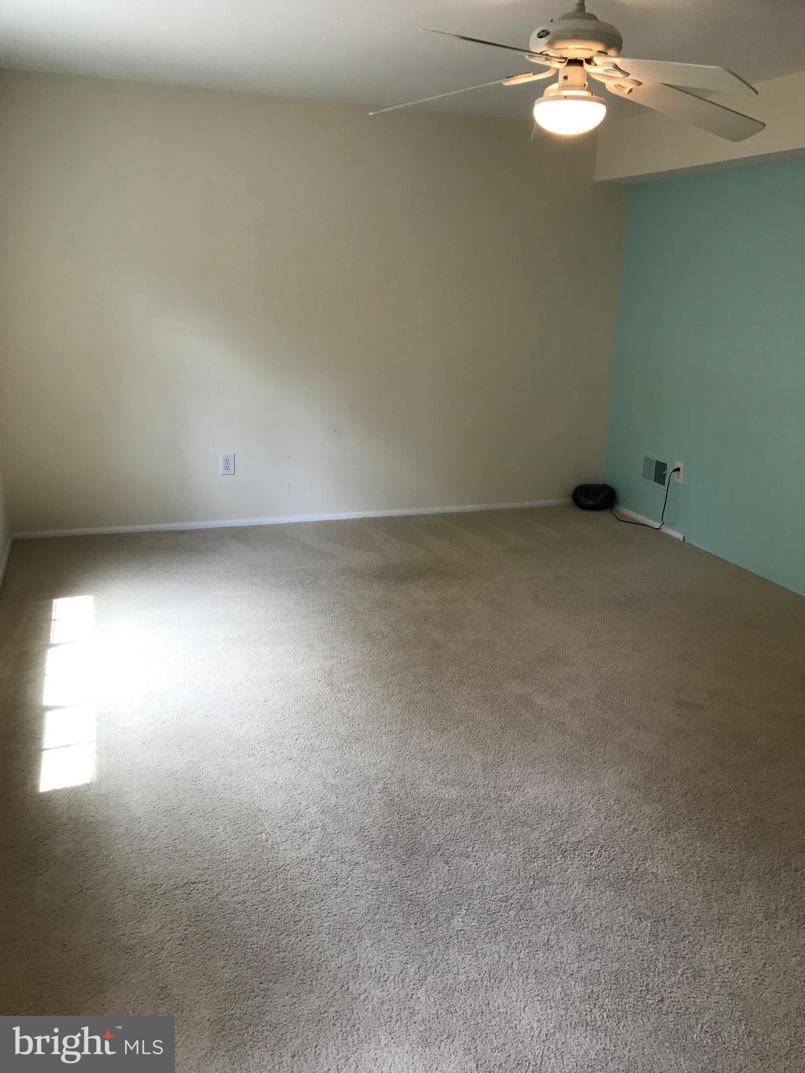 D EVEREUX WEST - Residential Lease