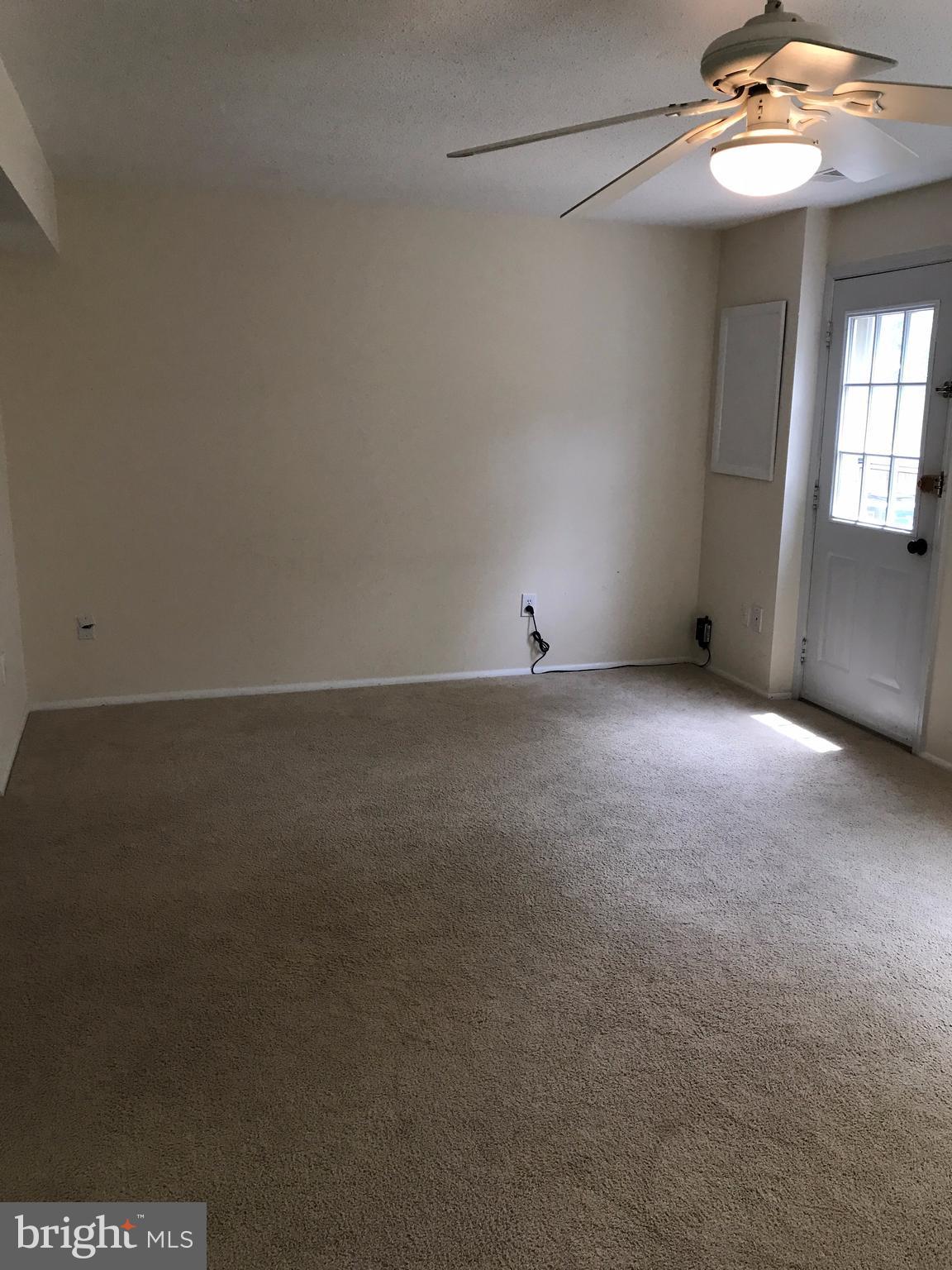 D EVEREUX WEST - Residential Lease