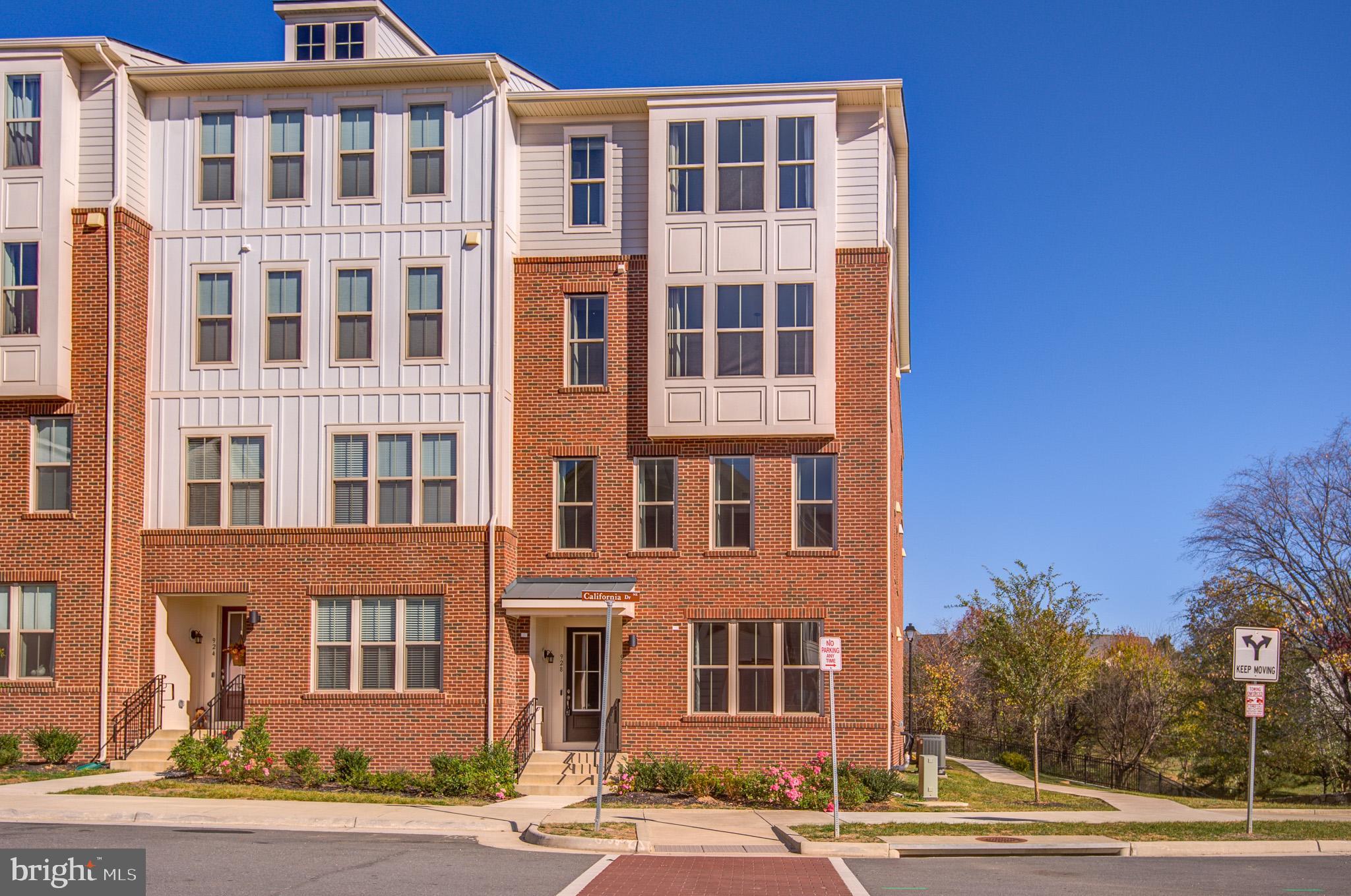 POTOMAC STATION MARKETPLACE - Residential Lease