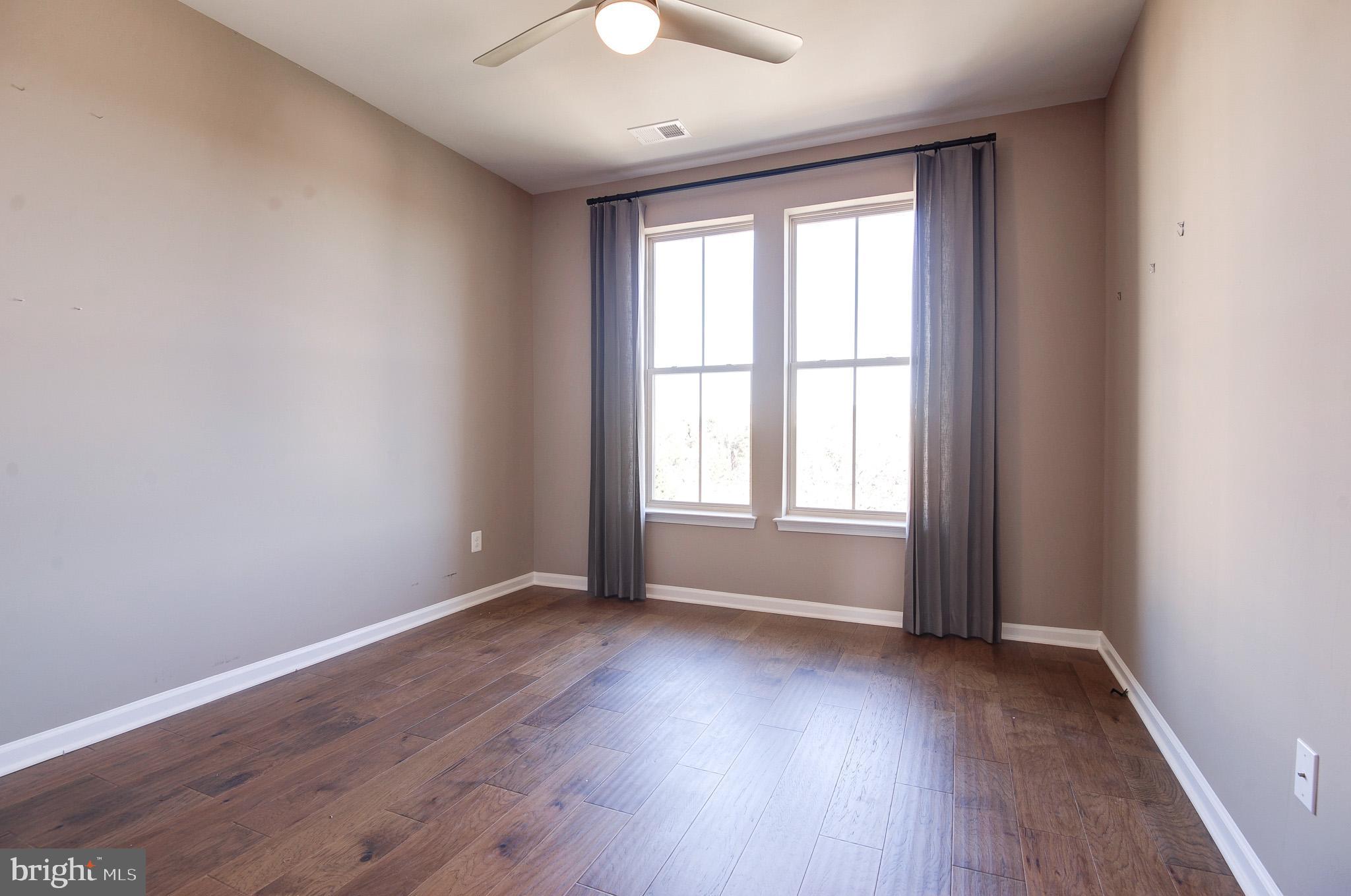 POTOMAC STATION MARKETPLACE - Residential Lease