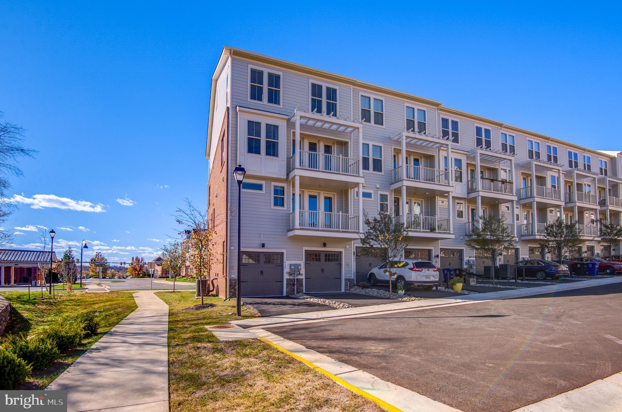 POTOMAC STATION MARKETPLACE - Residential Lease