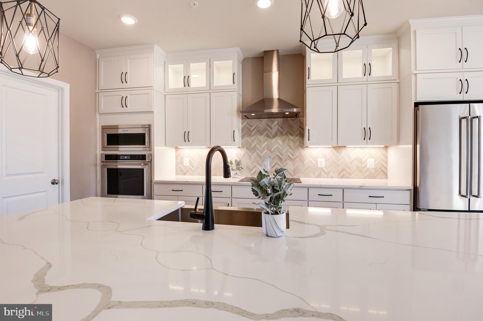 POTOMAC STATION MARKETPLACE - Residential Lease