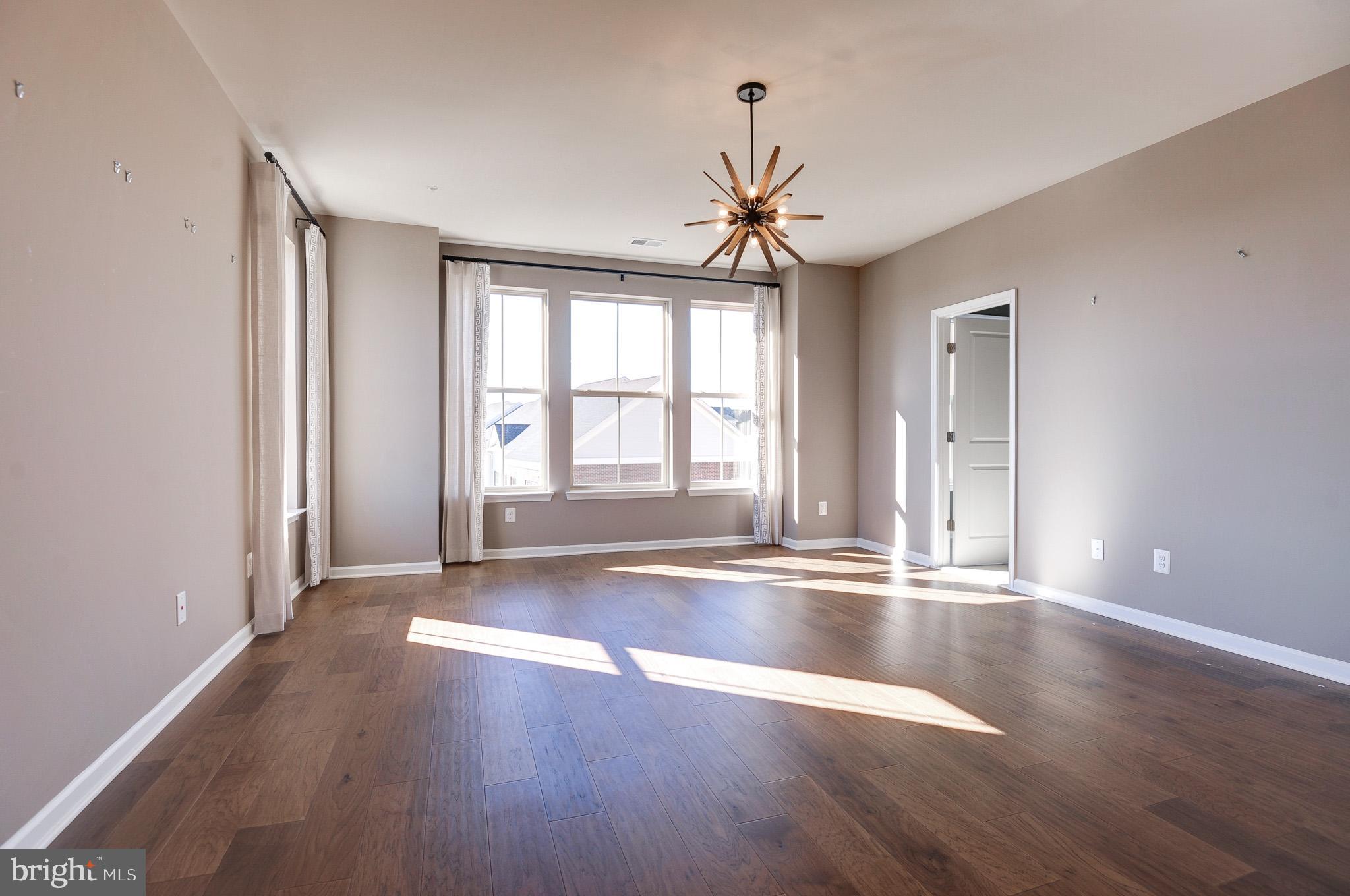 POTOMAC STATION MARKETPLACE - Residential Lease