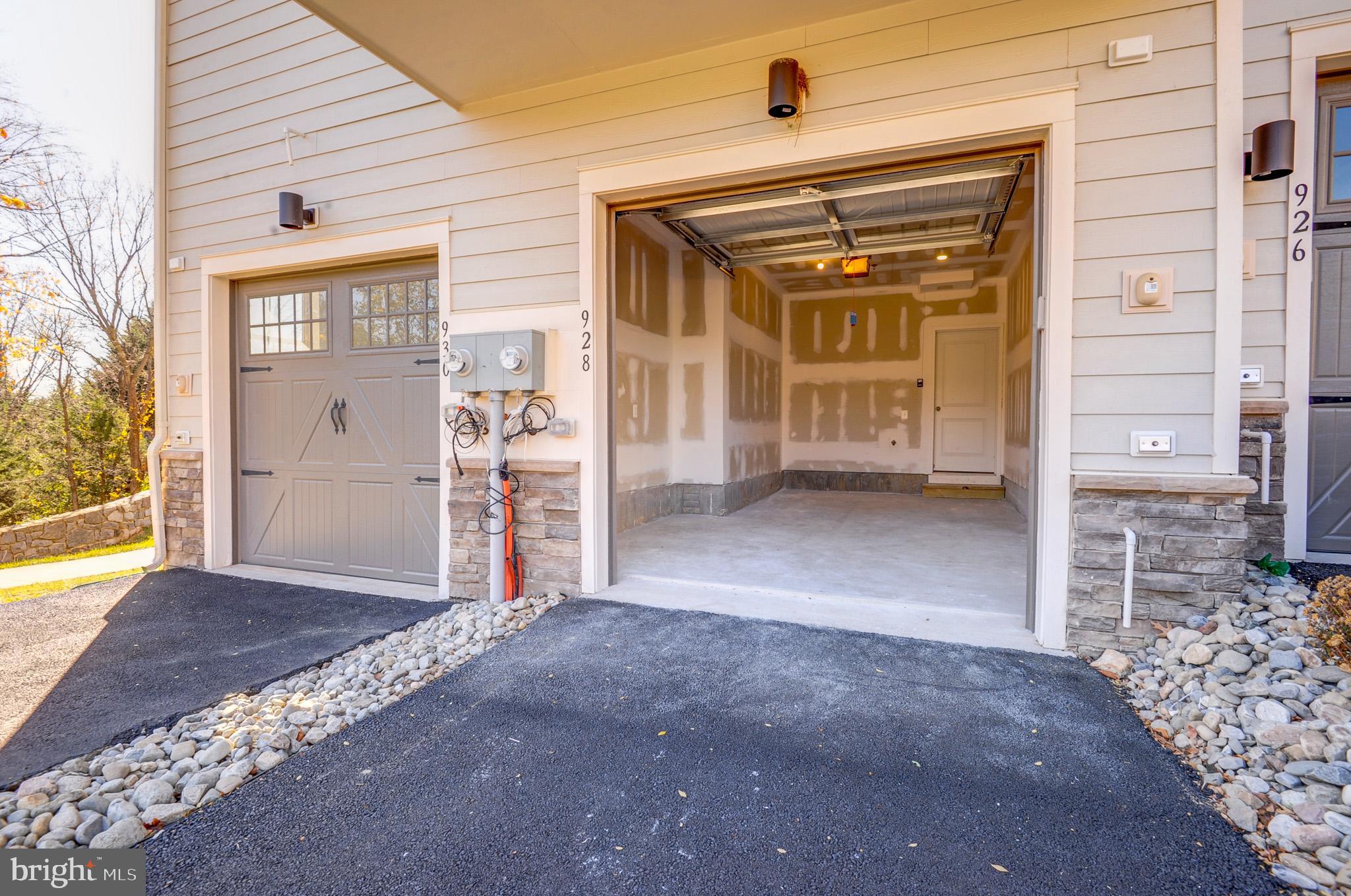 POTOMAC STATION MARKETPLACE - Residential Lease