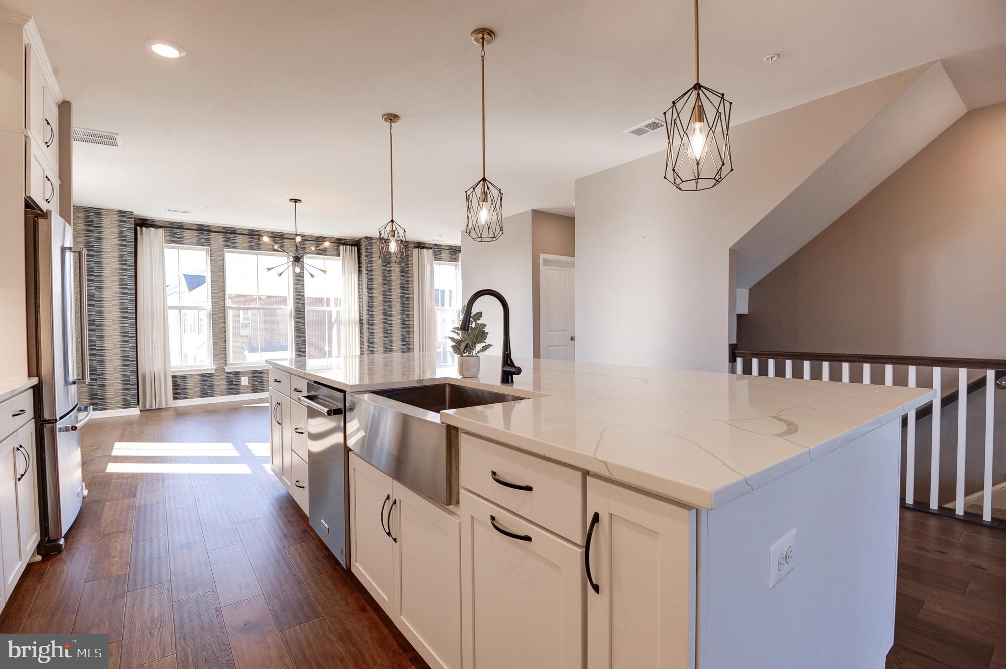 POTOMAC STATION MARKETPLACE - Residential Lease