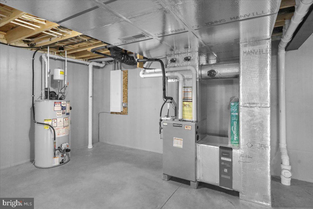 THE ESTATES AT HEARTHSIDE - Residential