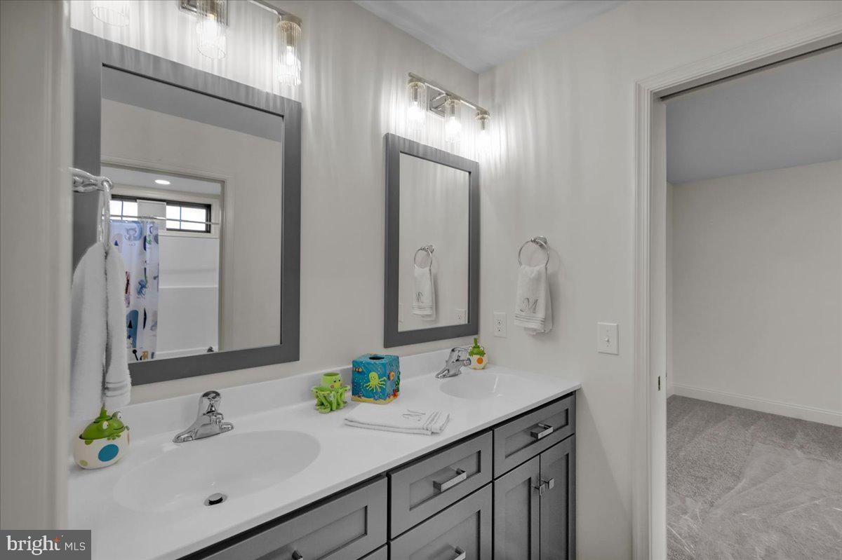 THE ESTATES AT HEARTHSIDE - Residential