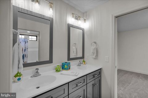 Tiny photo for 2000 Rolling Meadow Rd, LEBANON, PA 17046 (MLS # PALN2022682)