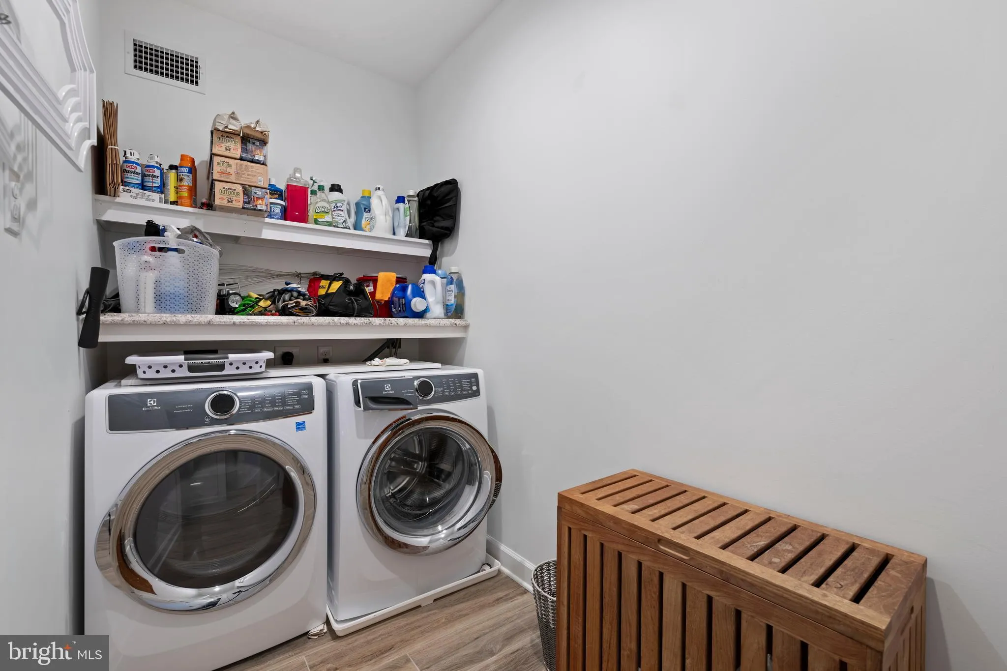 Lewes, Delaware 19958, United States, 5 Bedrooms Bedrooms, ,5 BathroomsBathrooms,Residential,Active,233221