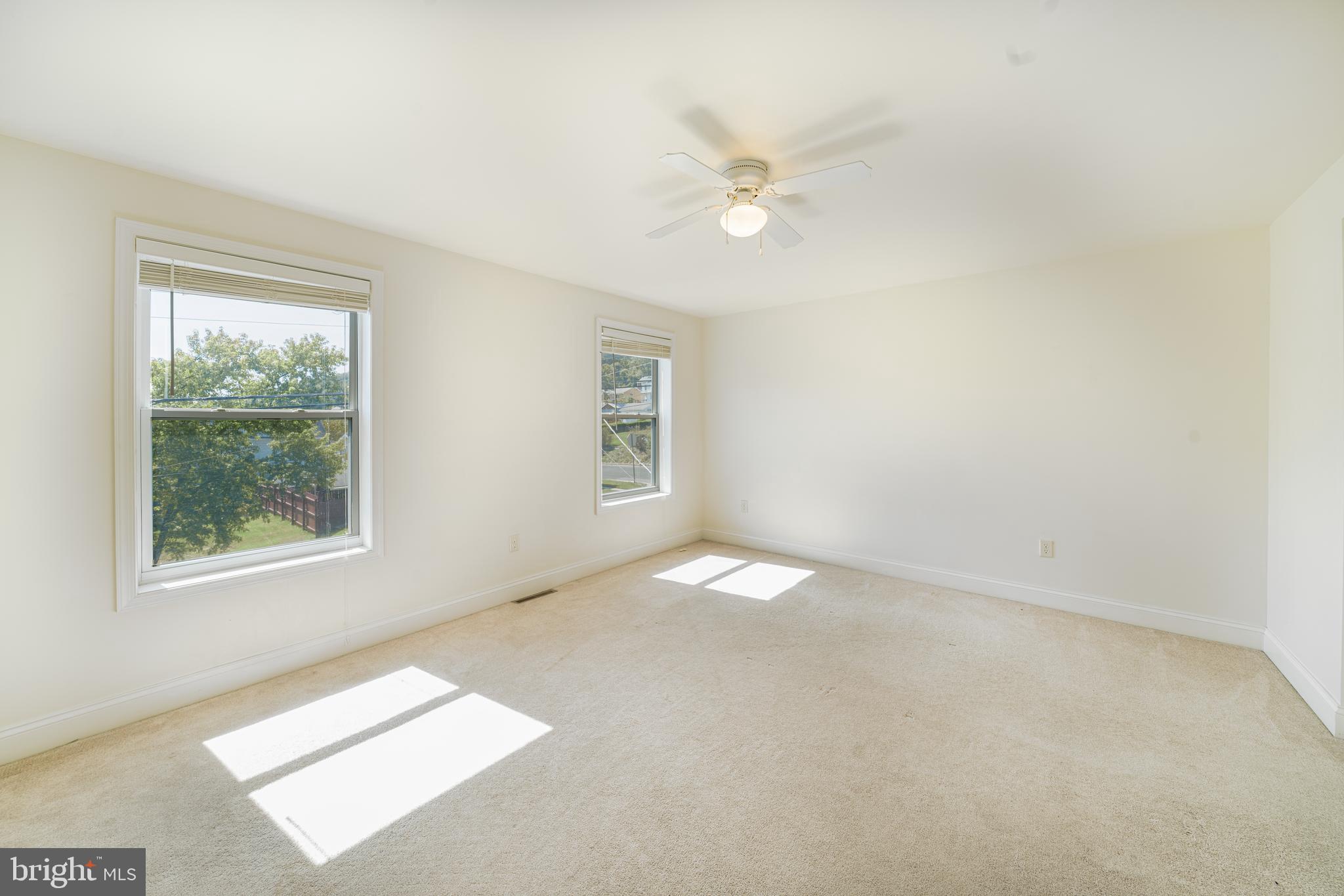 NORTH END - Residential