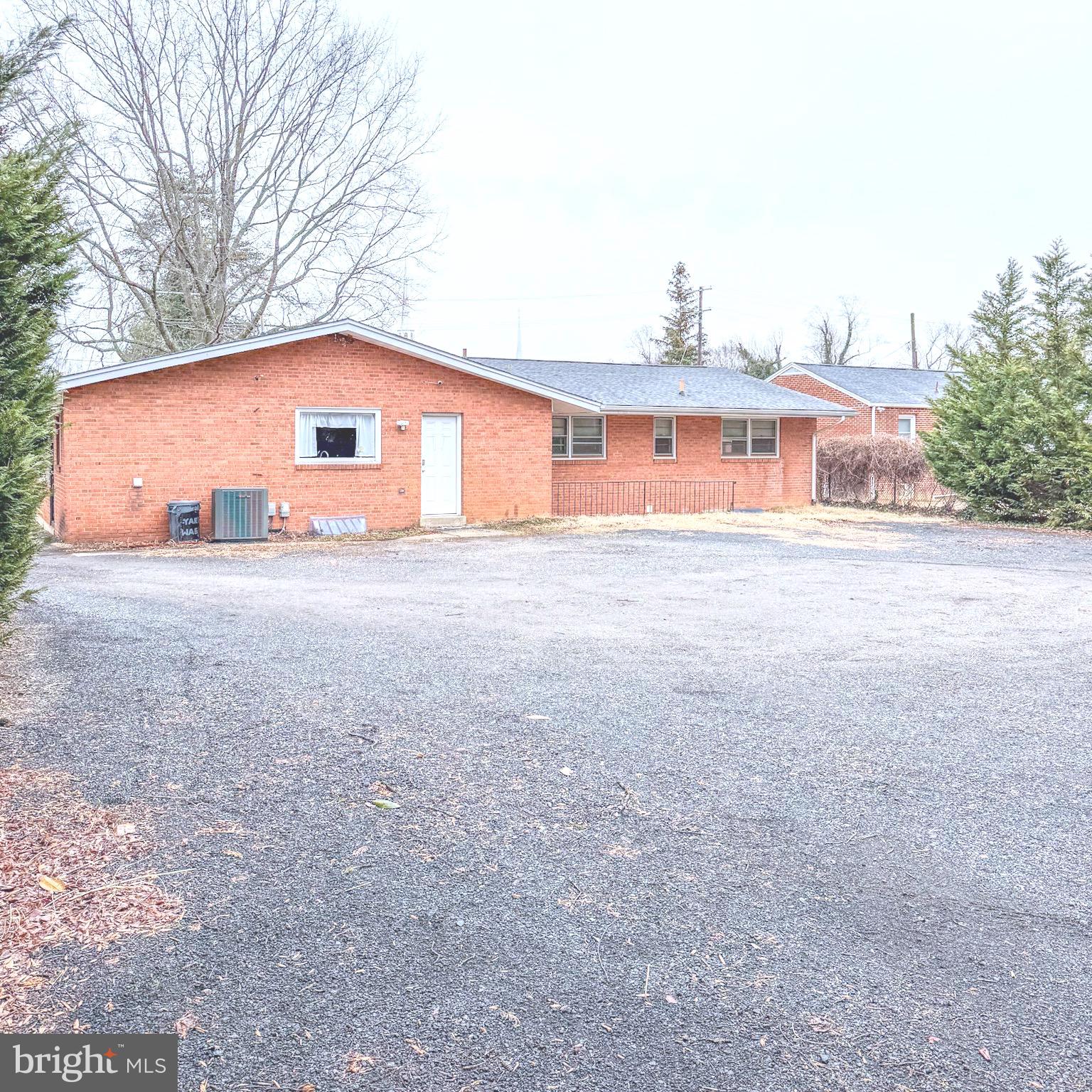 RIVER BEND - Residential