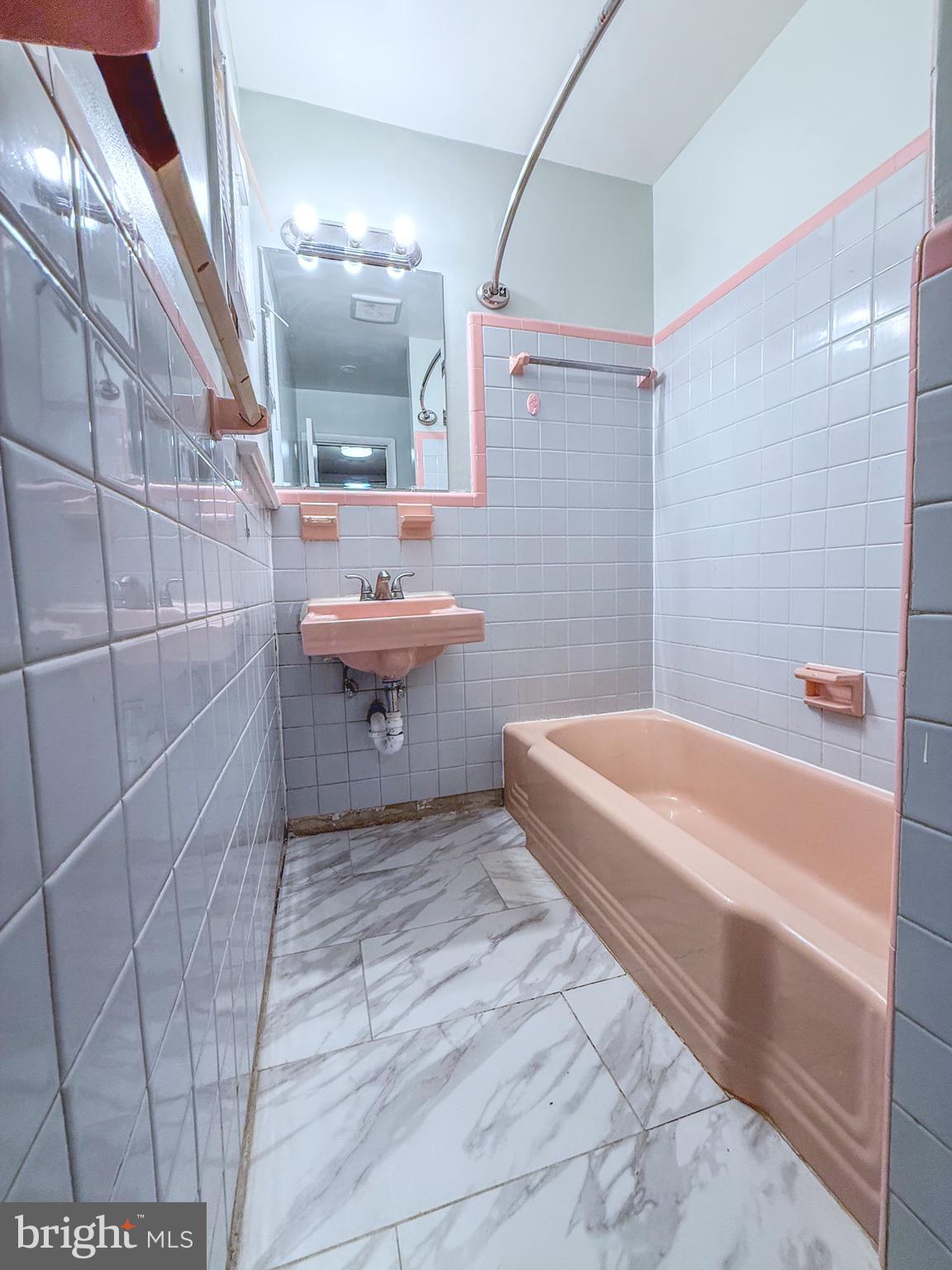 RIVER BEND - Residential