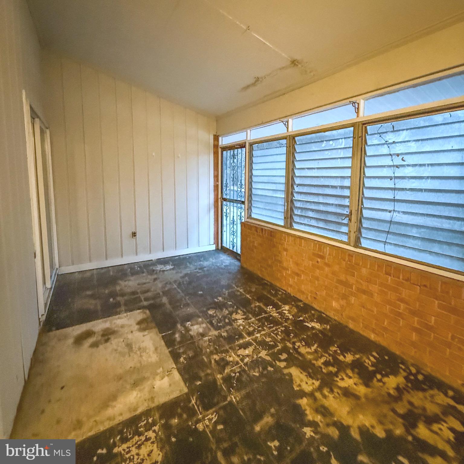 RIVER BEND - Residential