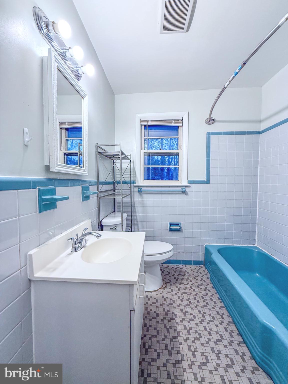 RIVER BEND - Residential