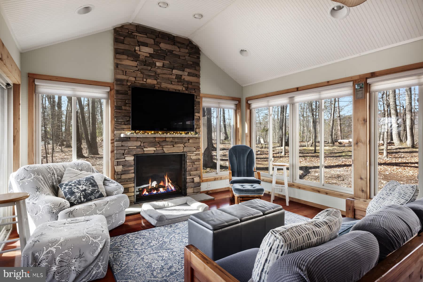 THE WOODS RESORT - Residential