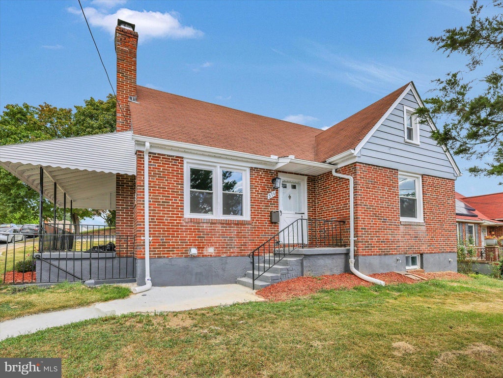 Photo of 574 Edmondson Ave, BALTIMORE, MD 21228 (MLS # MDBC2176088)