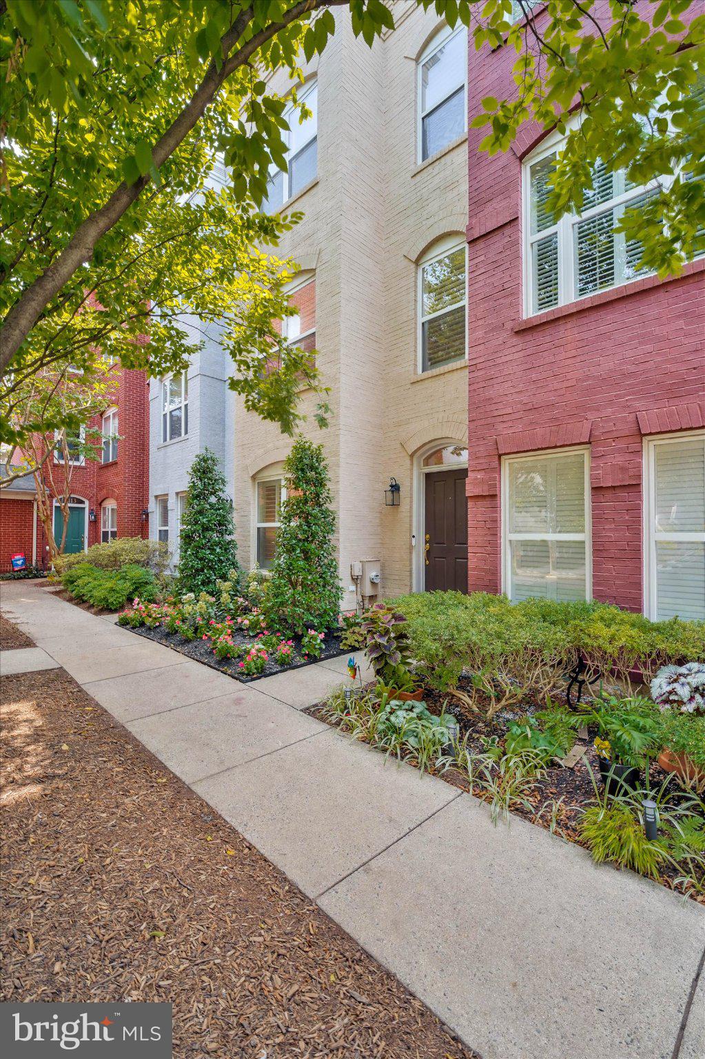2107 12TH PLACE NW