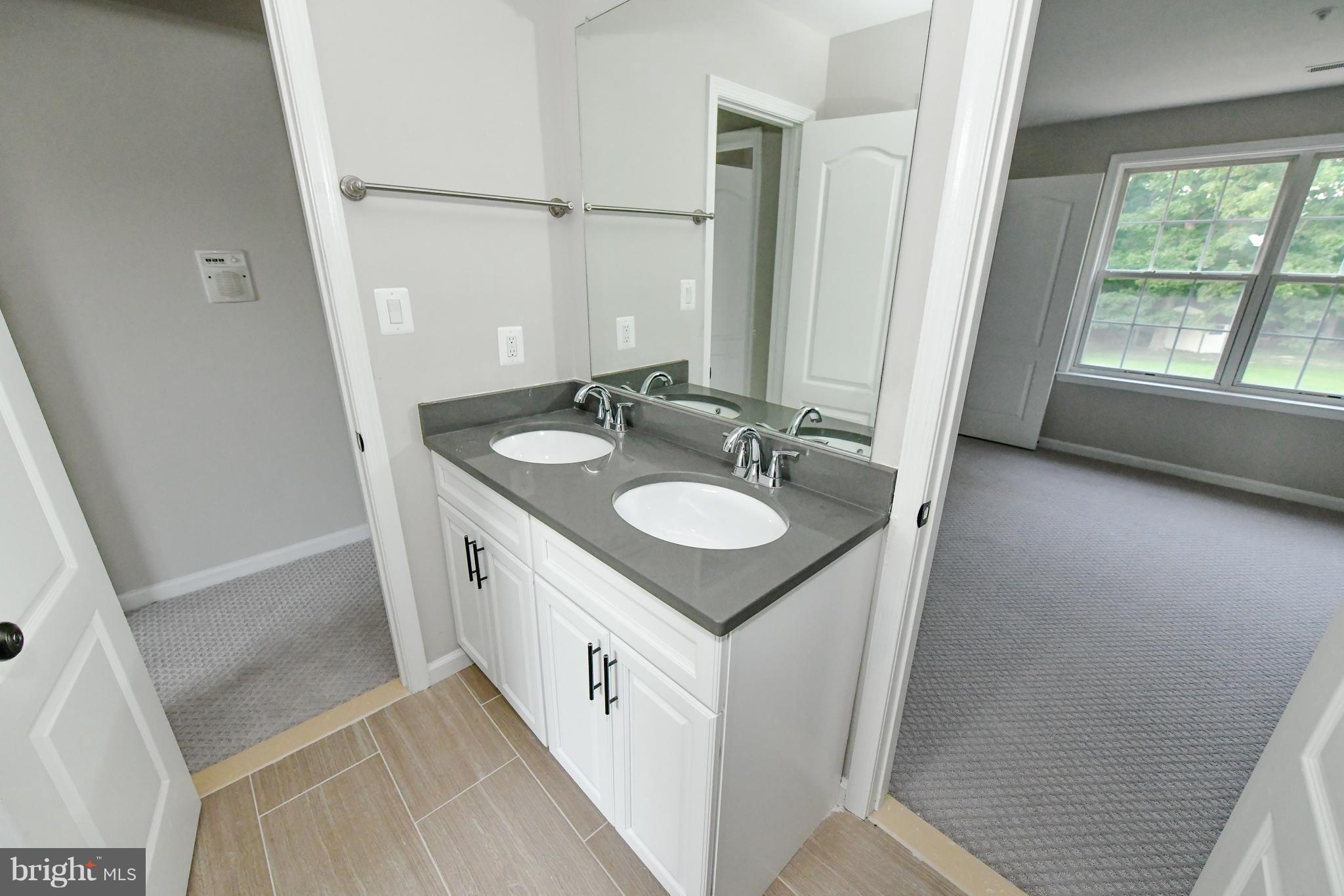 TREEVIEW ESTATES - Residential