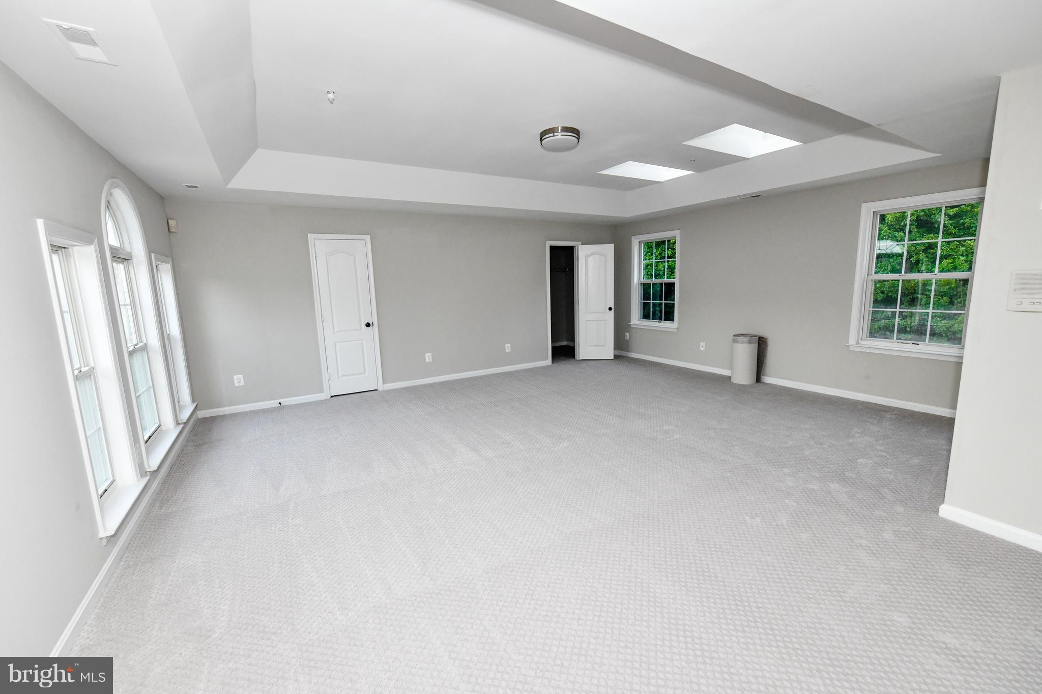 TREEVIEW ESTATES - Residential