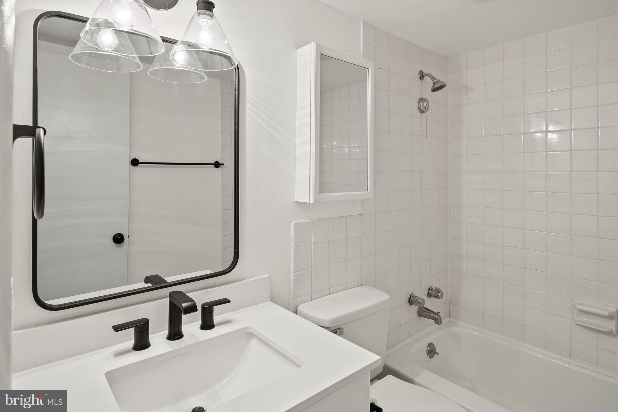 SEVERN HOUSE - Residential