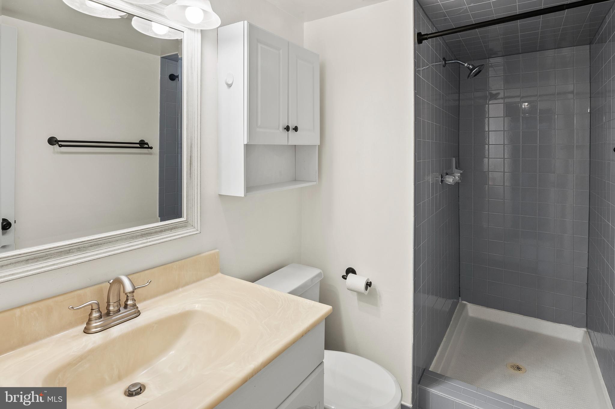 SEVERN HOUSE - Residential