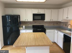 HAYFIELD VIEW - Residential Lease