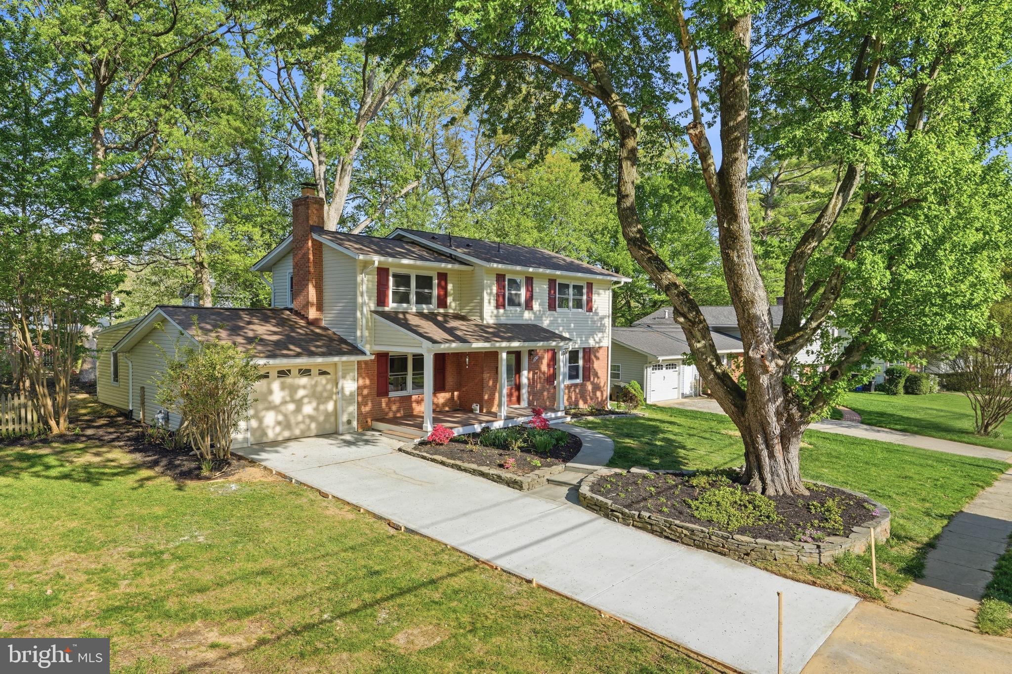 2435 SHENANDOAH STREET