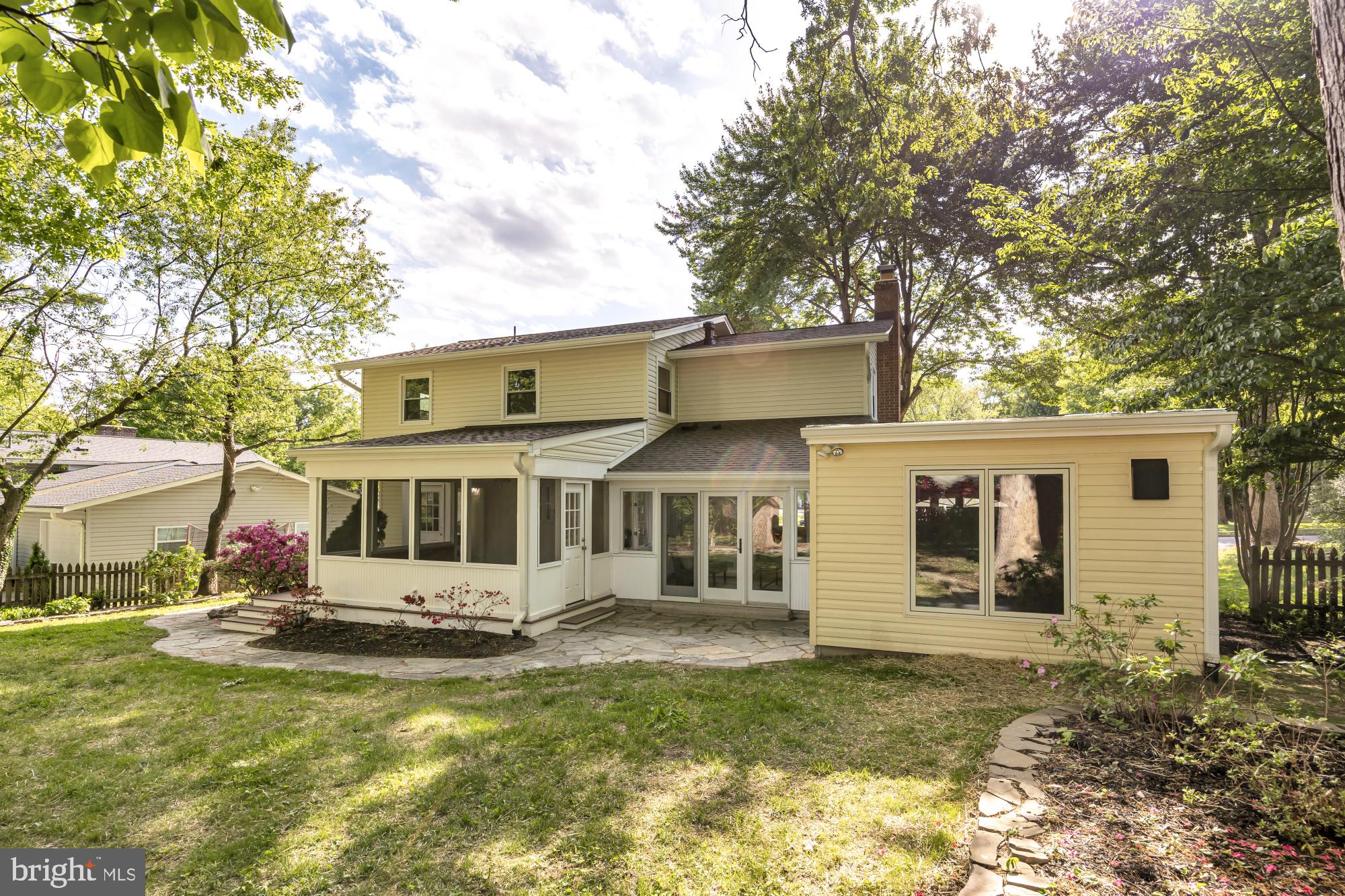 STONEWALL MANOR - Residential