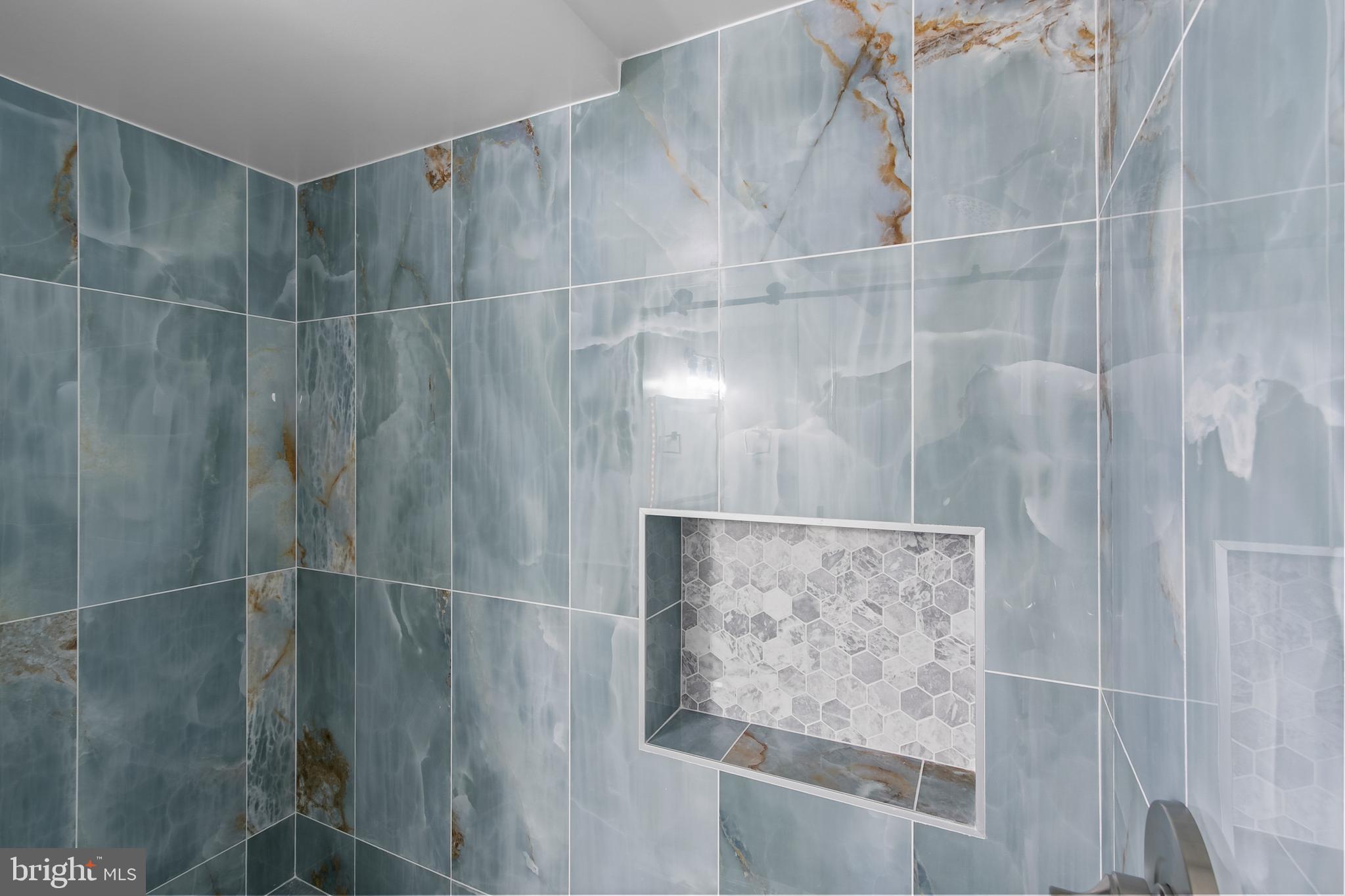 KENSINGTON - Residential