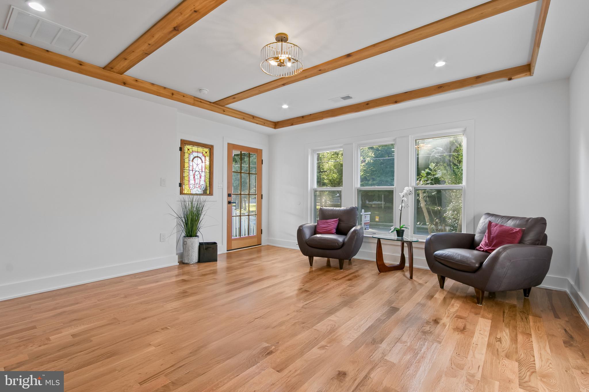 KENSINGTON - Residential