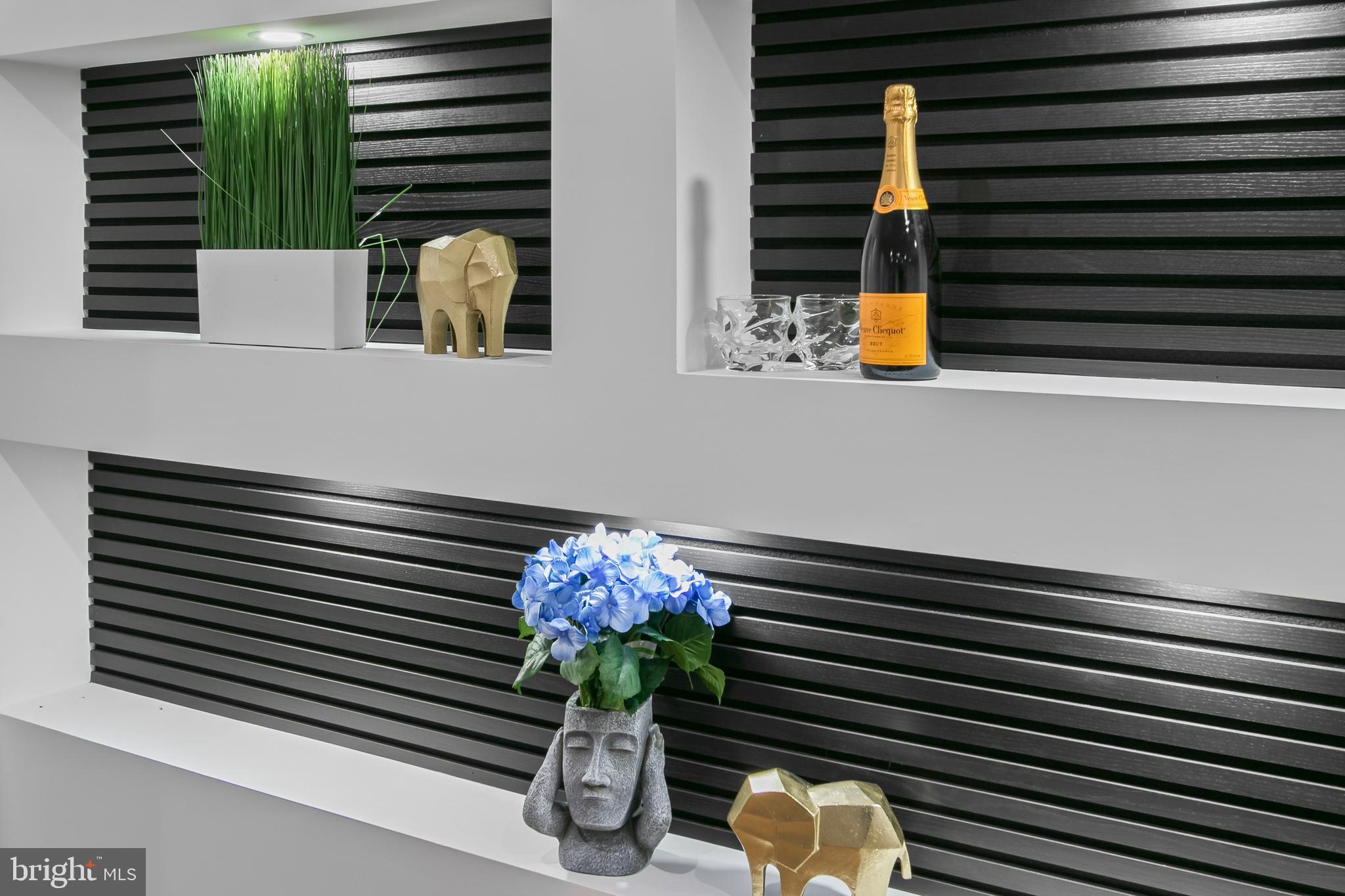 KENSINGTON - Residential