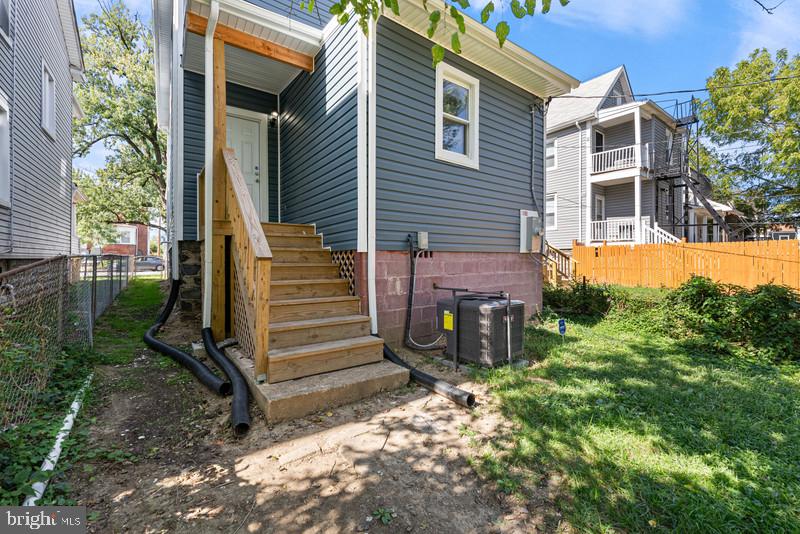 ARLINGTON - Residential
