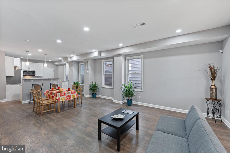 ARLINGTON - Residential