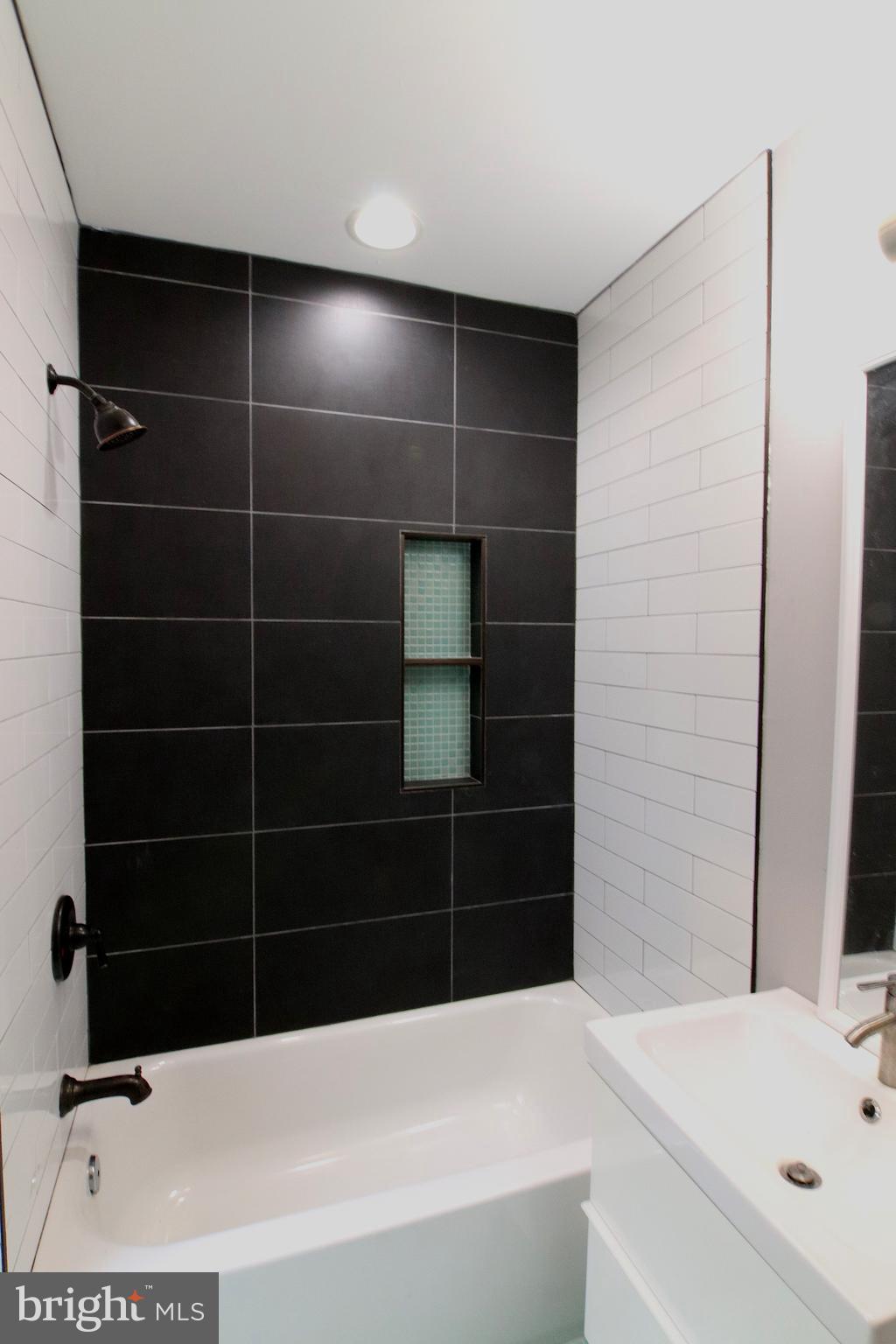 LOCUST POINT - Residential Lease