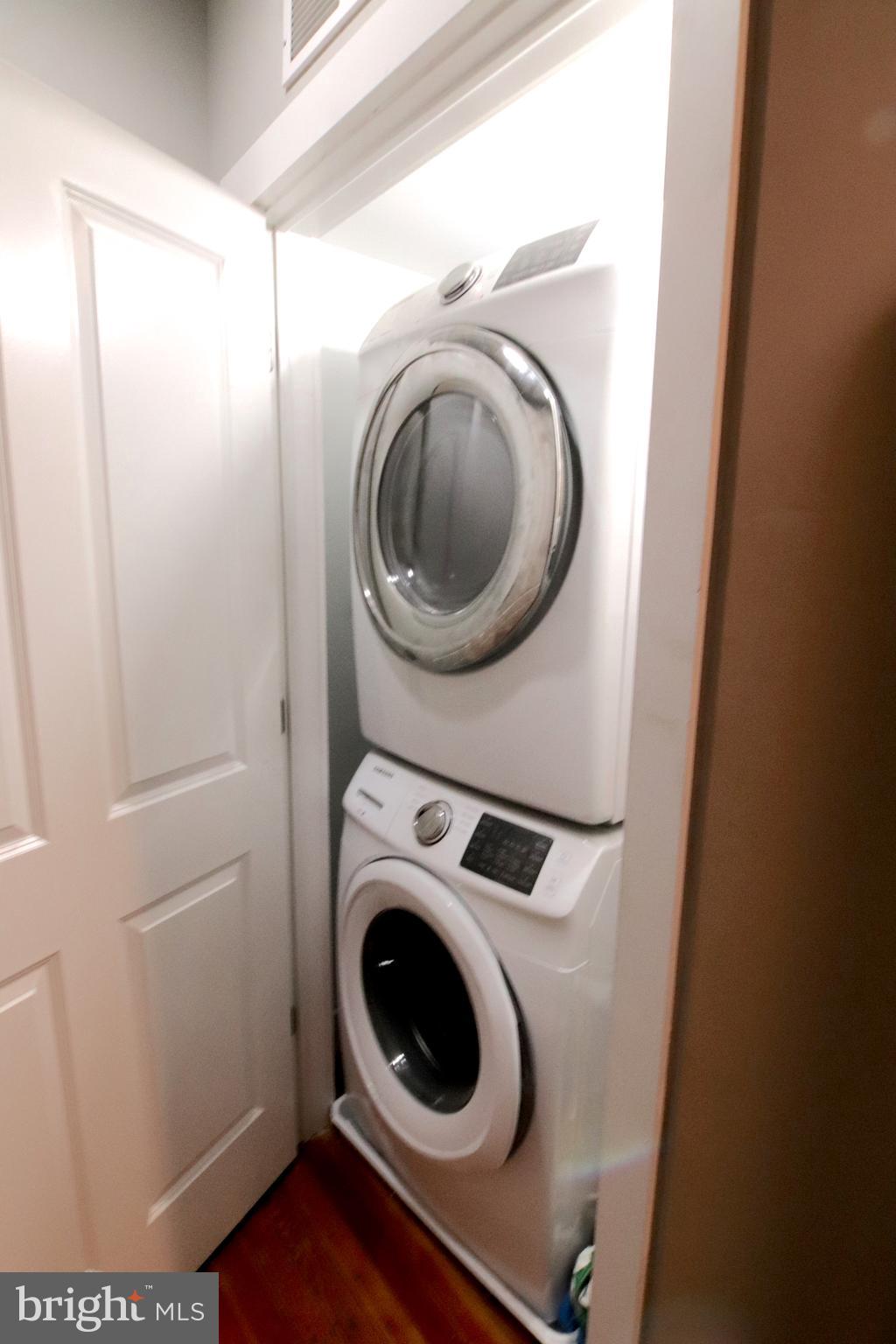 LOCUST POINT - Residential Lease