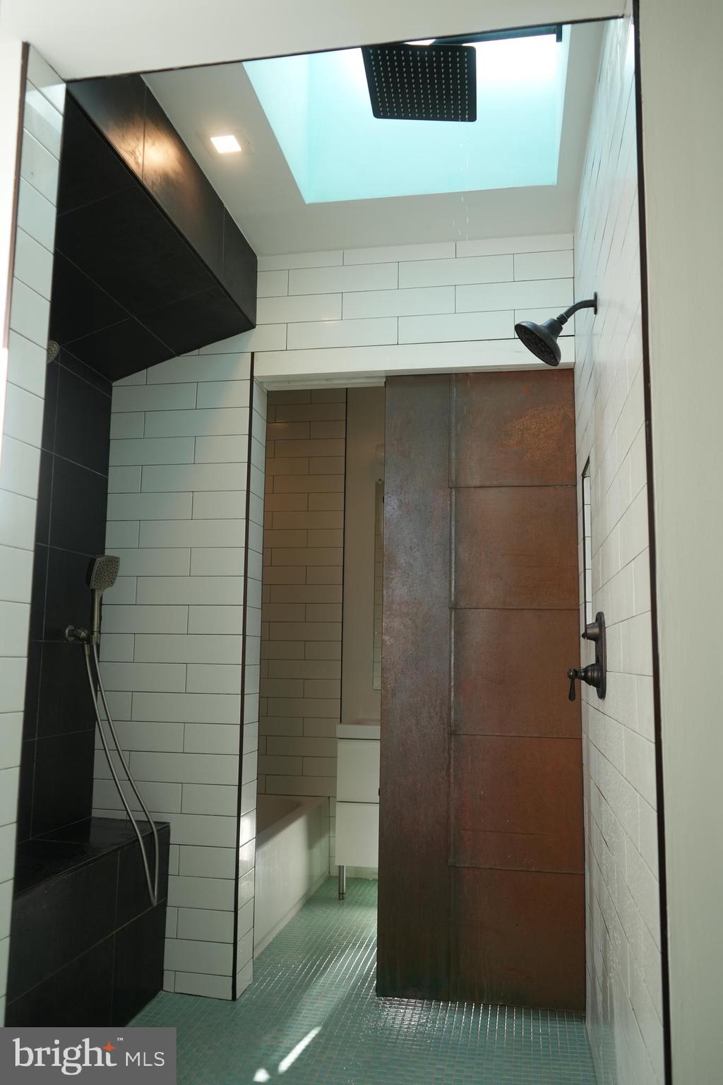 LOCUST POINT - Residential Lease