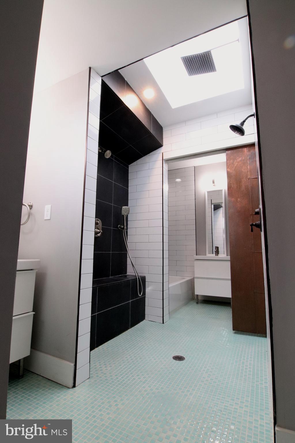 LOCUST POINT - Residential Lease