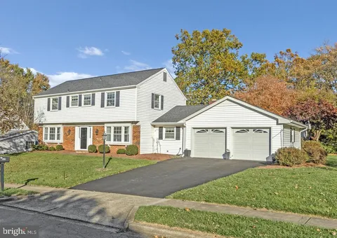 4319 Markwood Lane, Fairfax, VA MLS: VAFX2275900