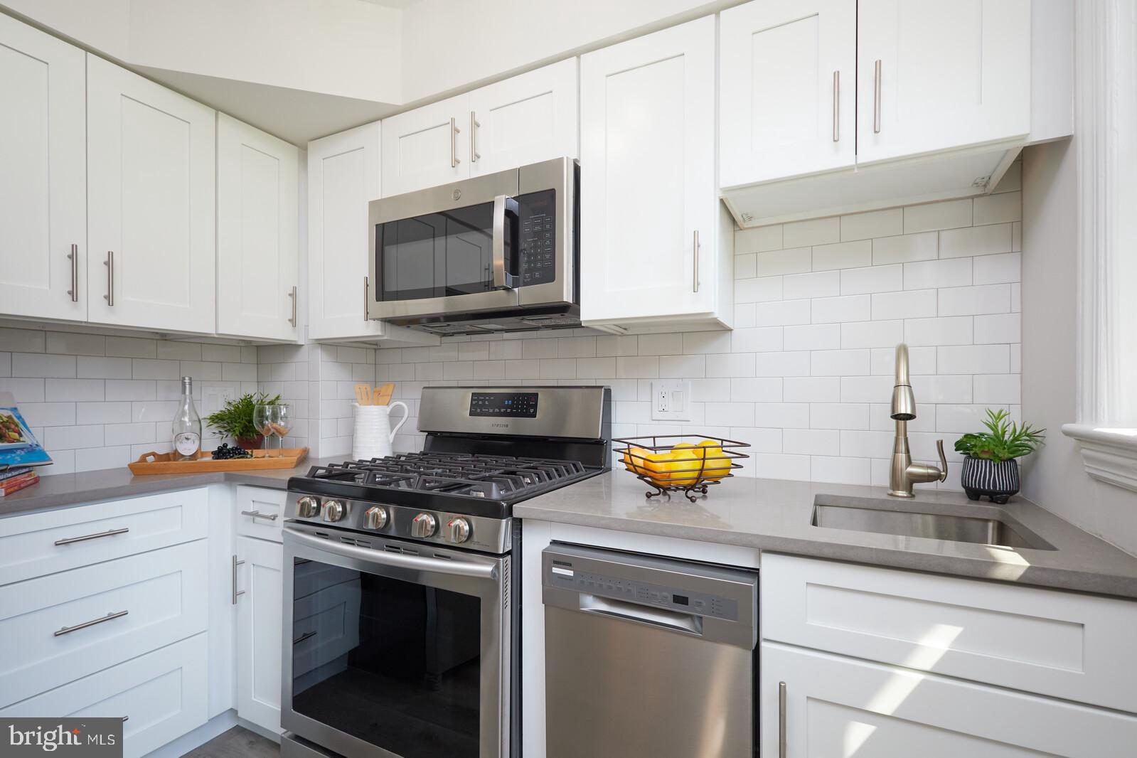 CHEVY CHASE CREST - Residential