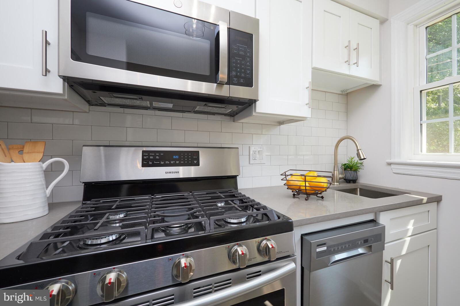 CHEVY CHASE CREST - Residential